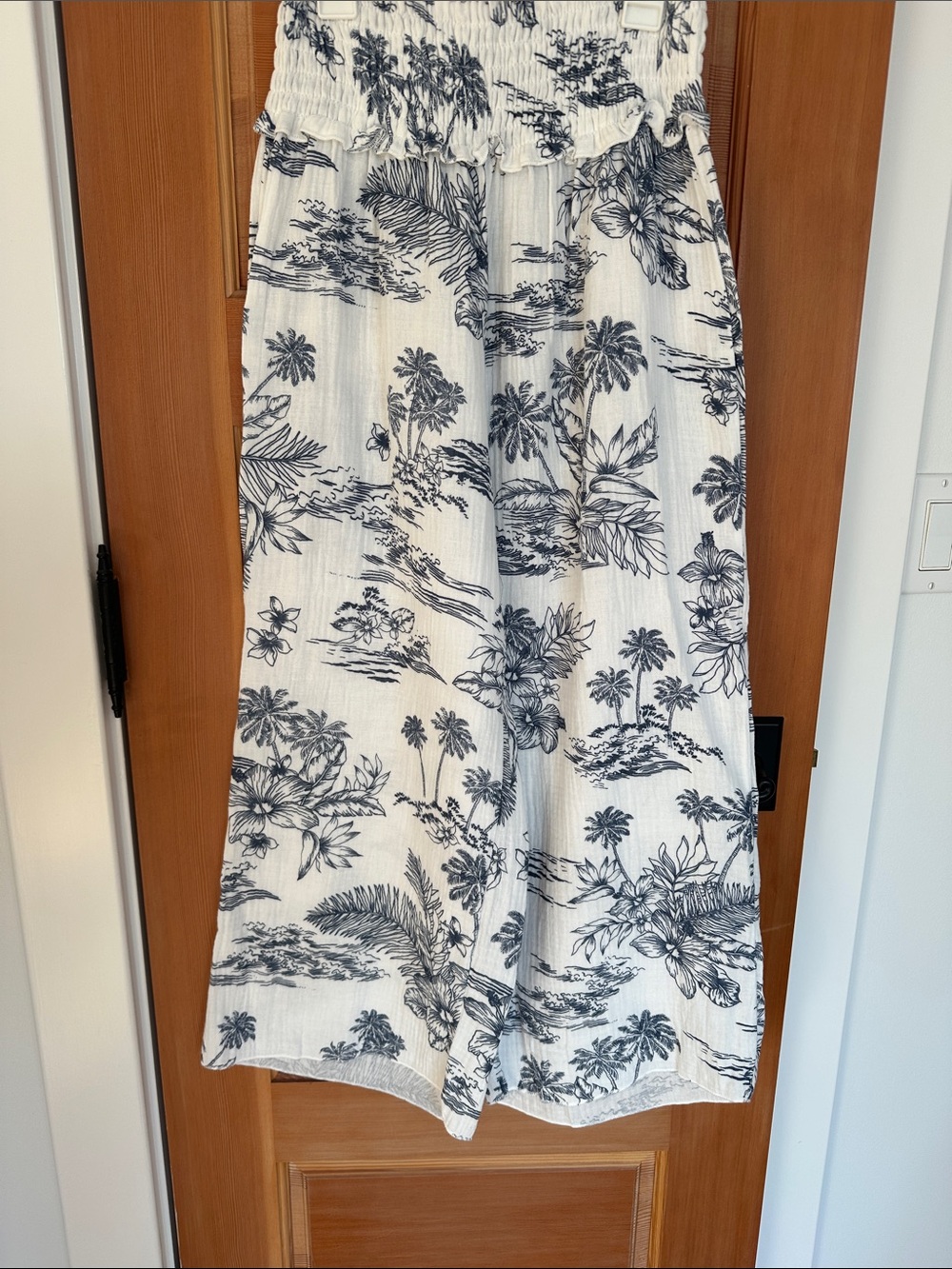 Ocean Drive White Wide-Leg Pants with Navy Tropical Print